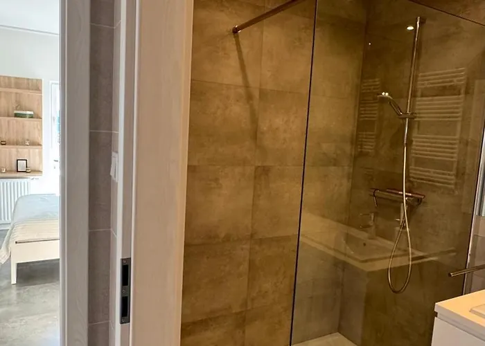 Sunny Nest - Albatross Towers 14th Floor *