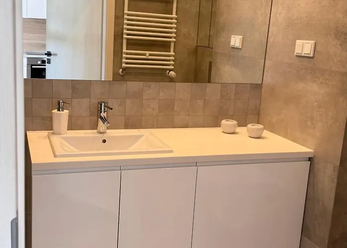 Sunny Nest - Albatross Towers 14th Floor